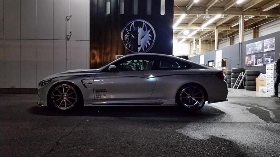  BMW M4 Coupe by Rowen Japan 2016 года  (фото 3 из 4)